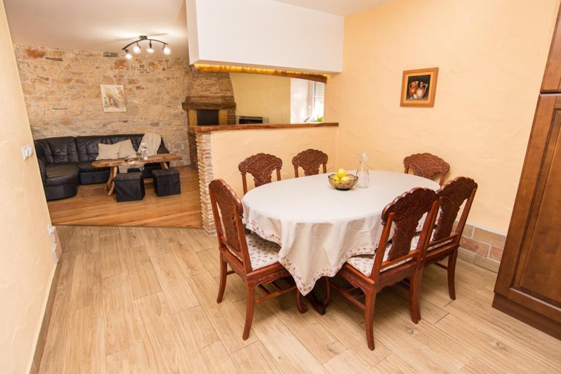 Kuća s bazenom Emanuela — Foto 5